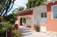 Costa-Blanca-Lichtdurchflutete Villa auf ebenem Grund!
